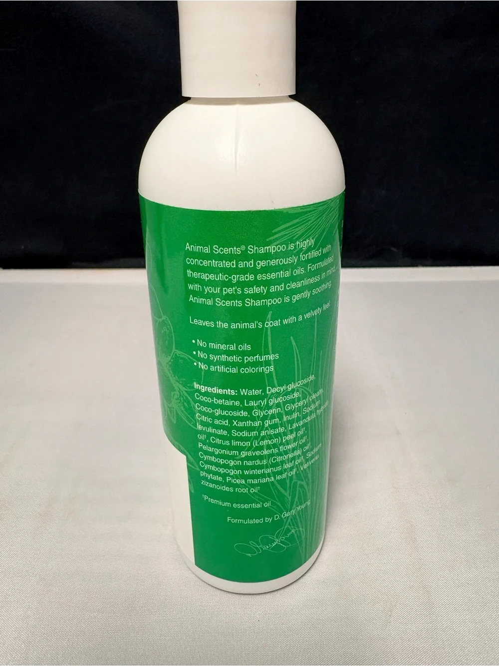 Young Living Animal Scents Pet Shampoo Formulated w Essential Oils 8 fl oz New